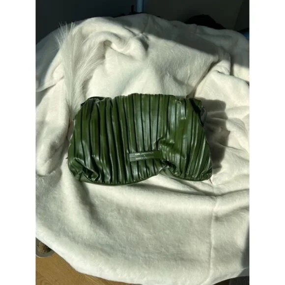 KARL LAGERFELD x AMBER VALLETTA KLXAV PLEATED FOLDED TOTE - Picture 3 of 9